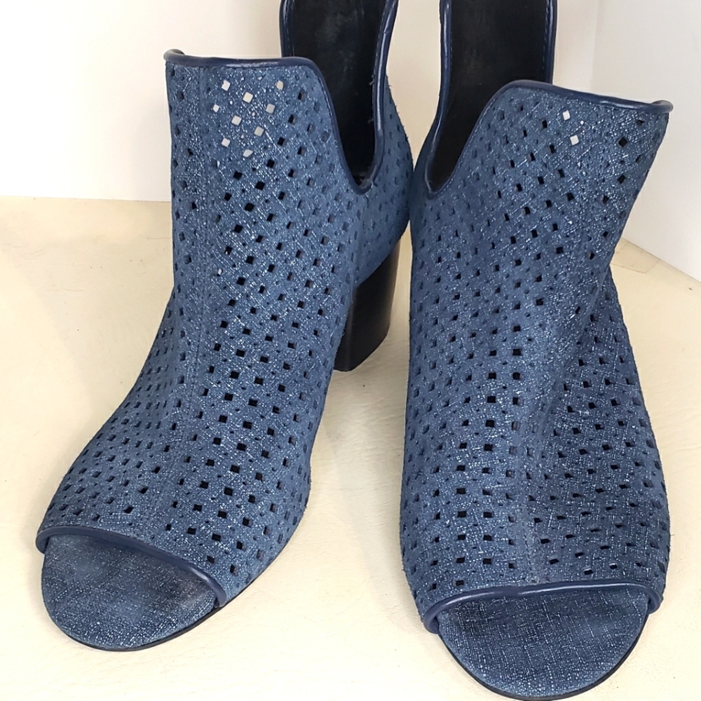 Lori Goldstein Collection Peep Leather Open Toe Blue Boots Booties Size 7